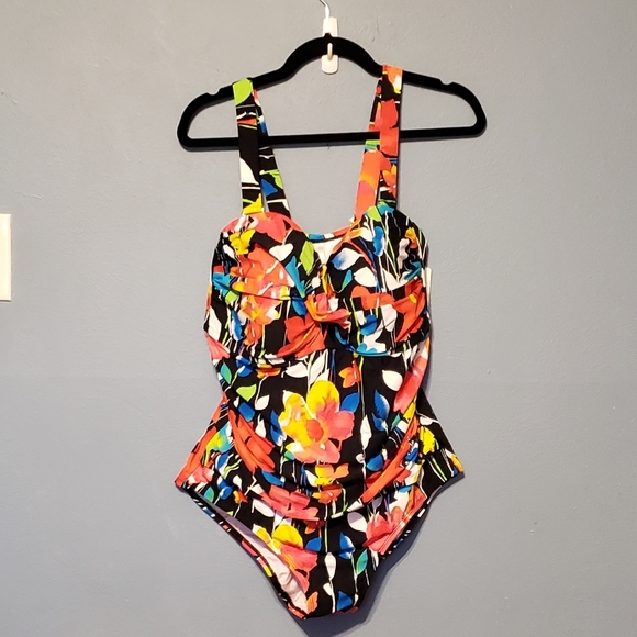 Anne Cole Other - Anne Cole Signature Twist-Front One-Pc Swimsuit